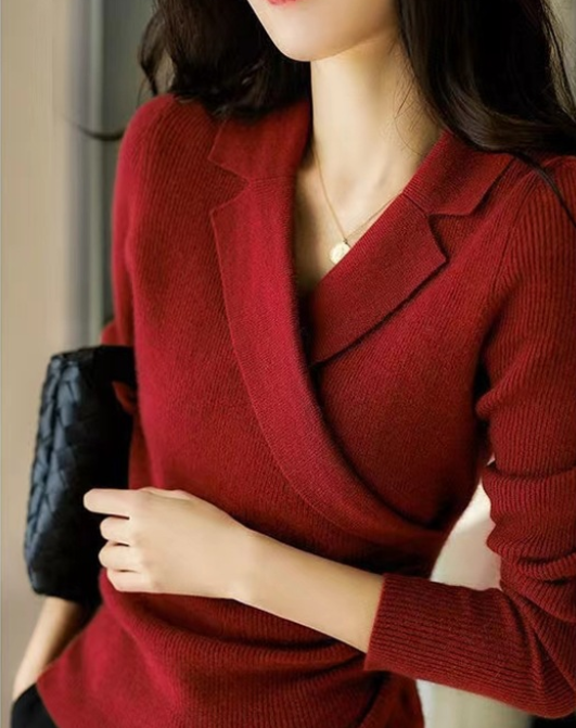 Stylish French-Elegance Layered Knit Sweater Looks